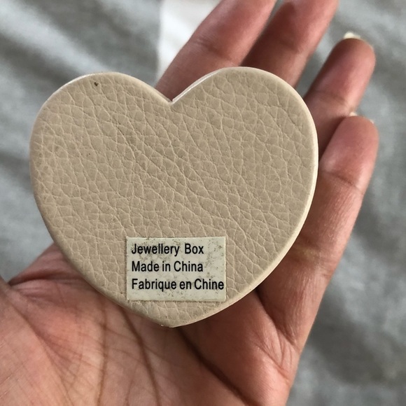 Limited edition pandora leather box - Picture 5 of 5